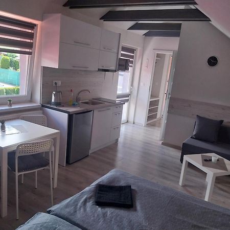 Apartmanovy Dom Stela Bešeňová Eksteriør bilde
