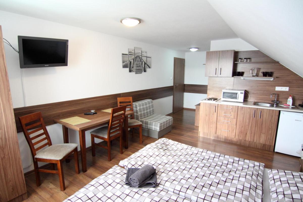Apartmanovy Dom Stela Bešeňová Eksteriør bilde