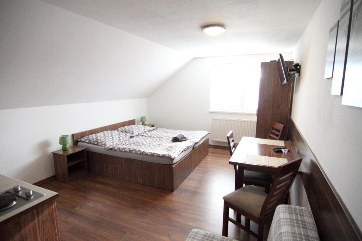 Apartmanovy Dom Stela Bešeňová Eksteriør bilde