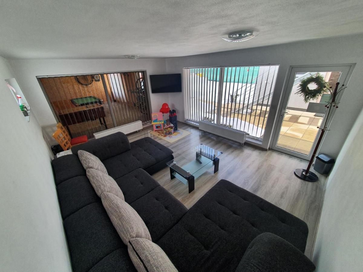 Apartmanovy Dom Stela Bešeňová Eksteriør bilde