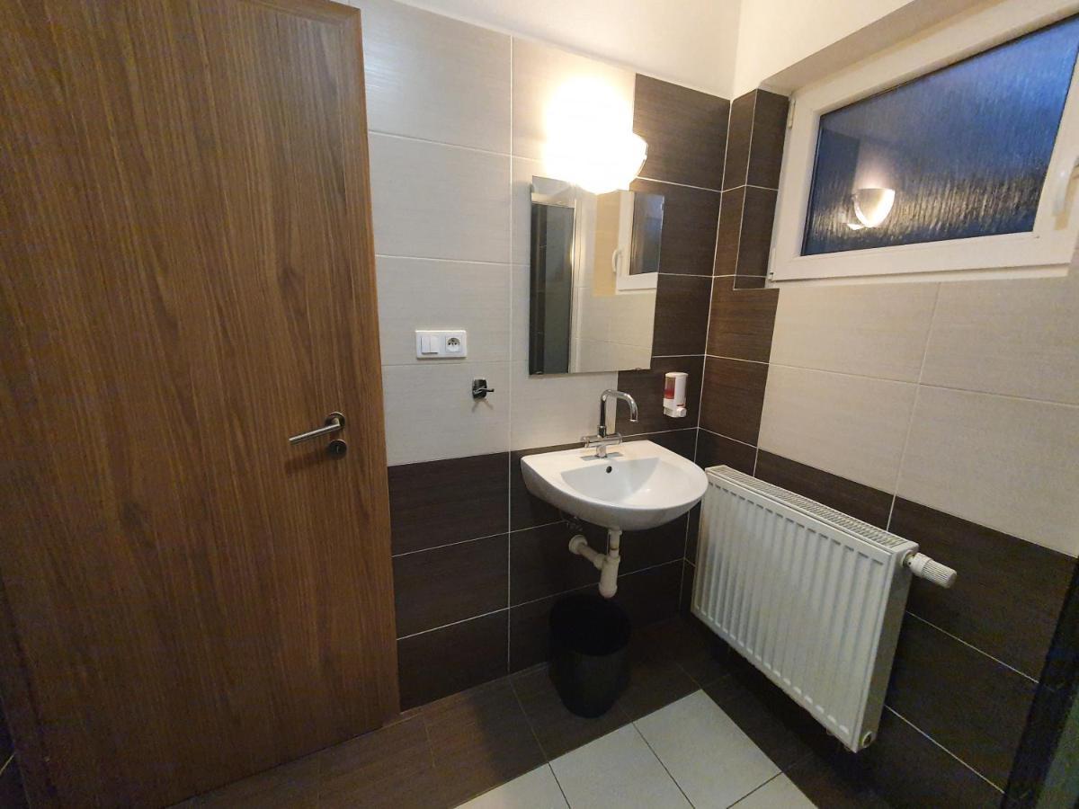 Apartmanovy Dom Stela Bešeňová Eksteriør bilde