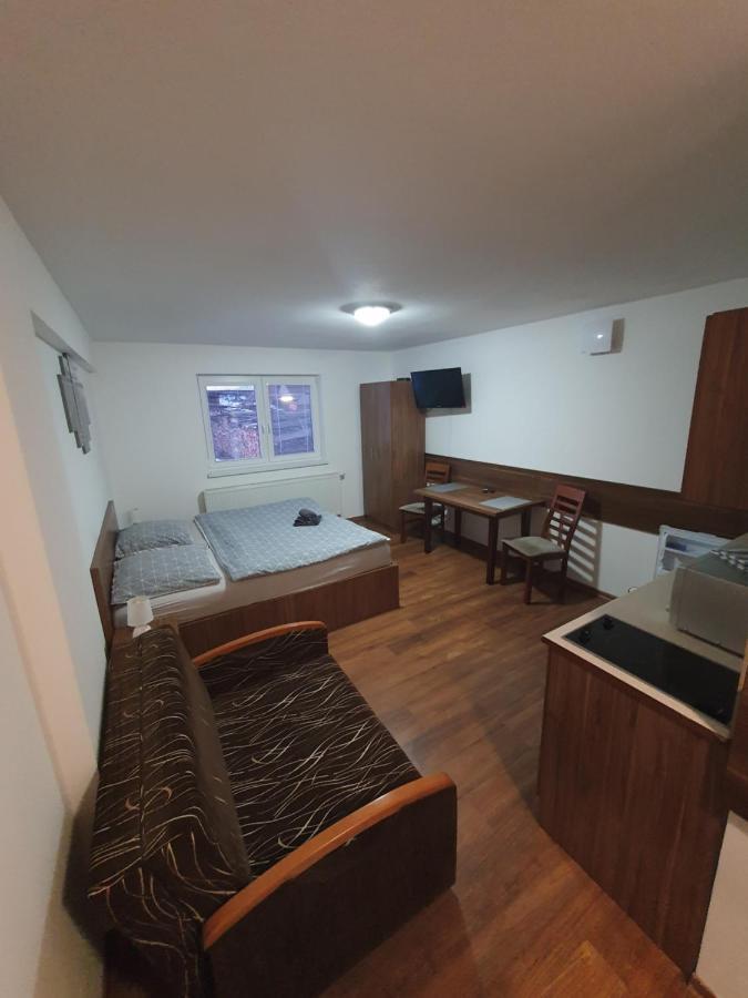 Apartmanovy Dom Stela Bešeňová Eksteriør bilde