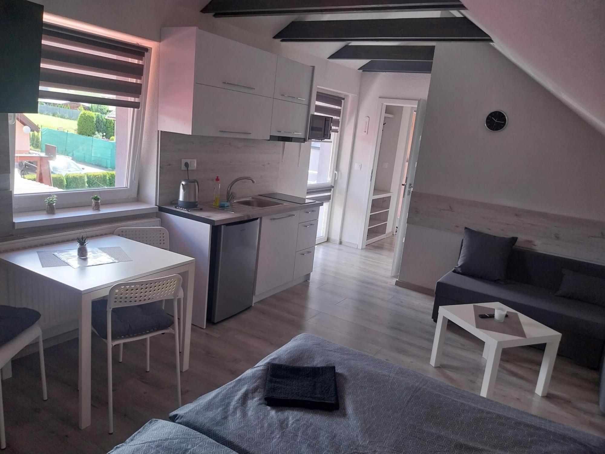 Apartmanovy Dom Stela Bešeňová Eksteriør bilde