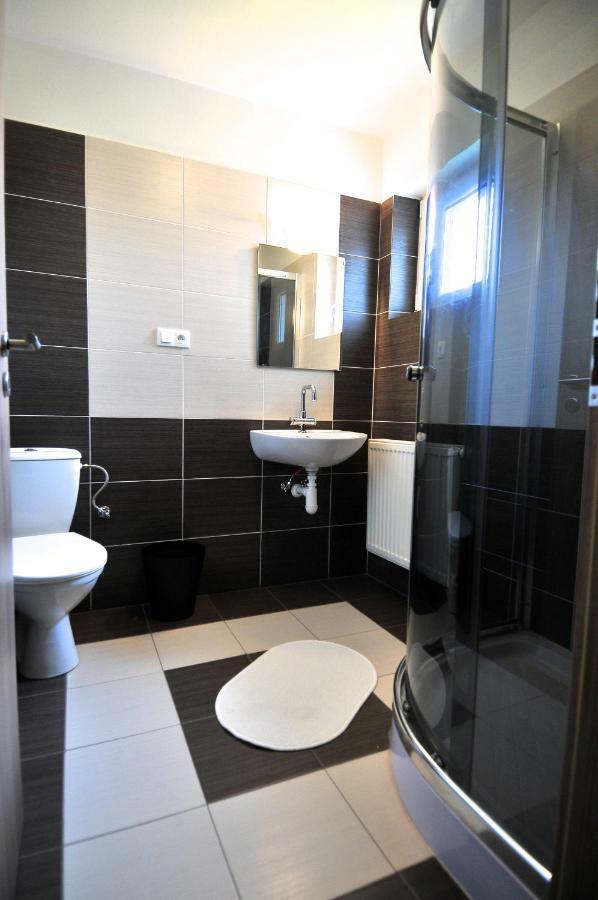 Apartmanovy Dom Stela Bešeňová Eksteriør bilde