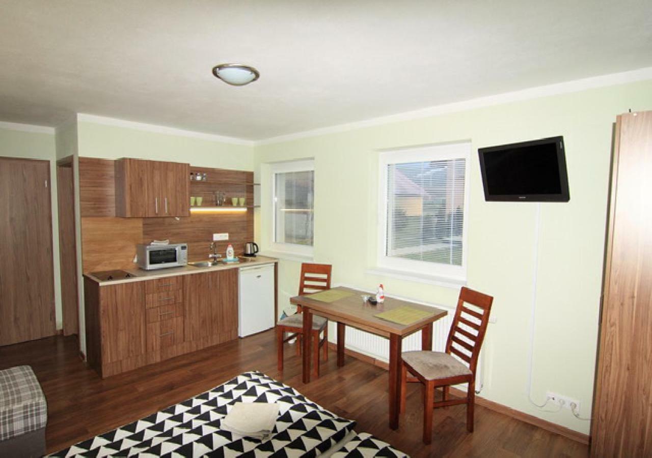 Apartmanovy Dom Stela Bešeňová Eksteriør bilde